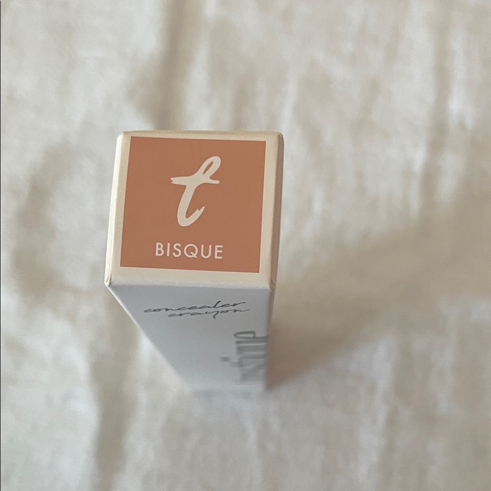 treStiQue Lavender Crayon Concealer with Sponge - Picture 5 of 5